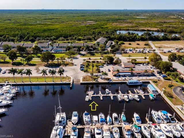 525  Newport  DR, Naples, FL 34114
