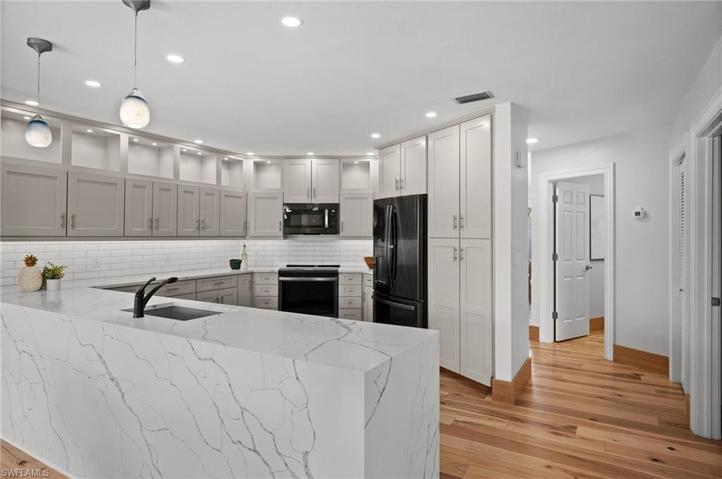 2012  Prince  DR, NAPLES, FL 34110