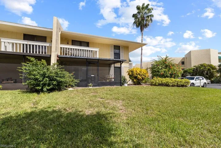 925 Palm View DR # 122, NAPLES FL 34110