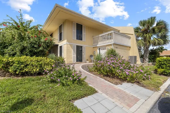 925 Palm View DR # 122, NAPLES FL 34110