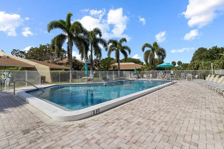 925 Palm View DR # 122, NAPLES FL 34110