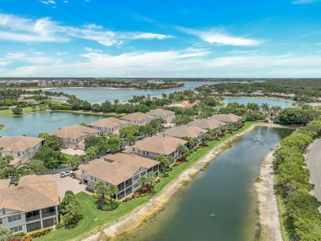10085  Valiant  CT, Miromar Lakes, FL 33913