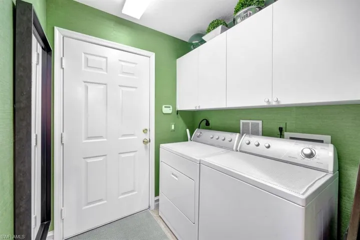 10085  Valiant  CT, Miromar Lakes, FL 33913