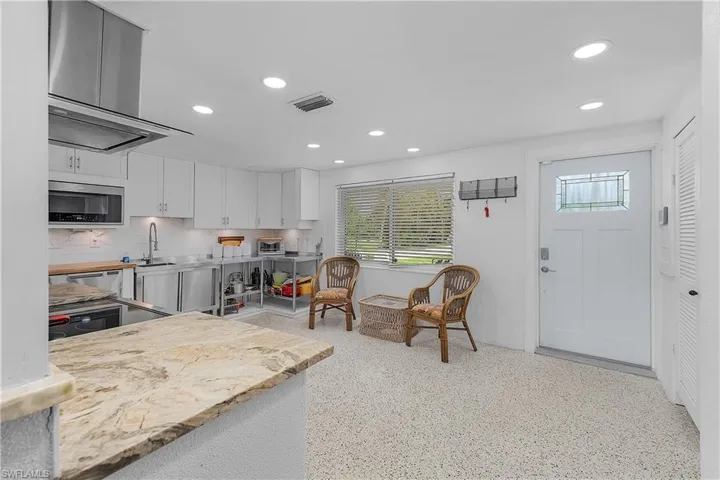 5387 Marina Dr, Bokeelia, Florida 33922