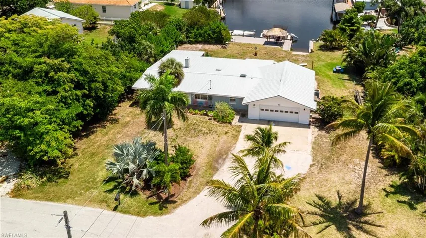 5387 Marina Dr, Bokeelia, Florida 33922