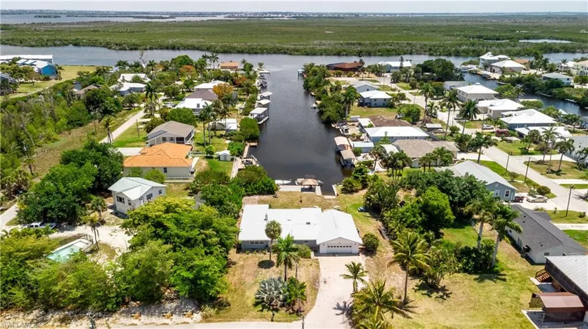 5387 Marina Dr, Bokeelia, Florida 33922