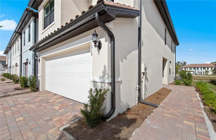 Photos are from a completed home of the same model. Options for this home may vary.