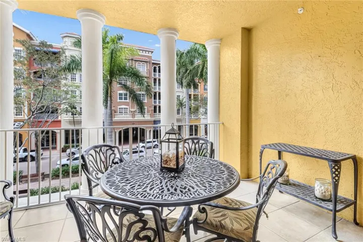 401  Bayfront  PL, Naples, FL 34102