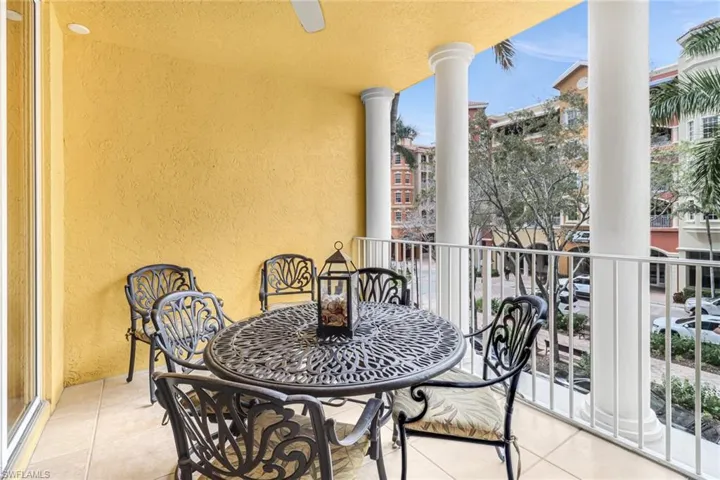 401  Bayfront  PL, Naples, FL 34102
