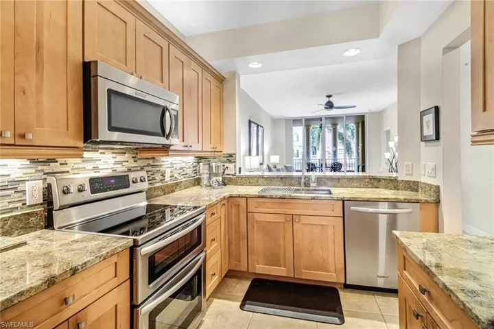401  Bayfront  PL, Naples, FL 34102