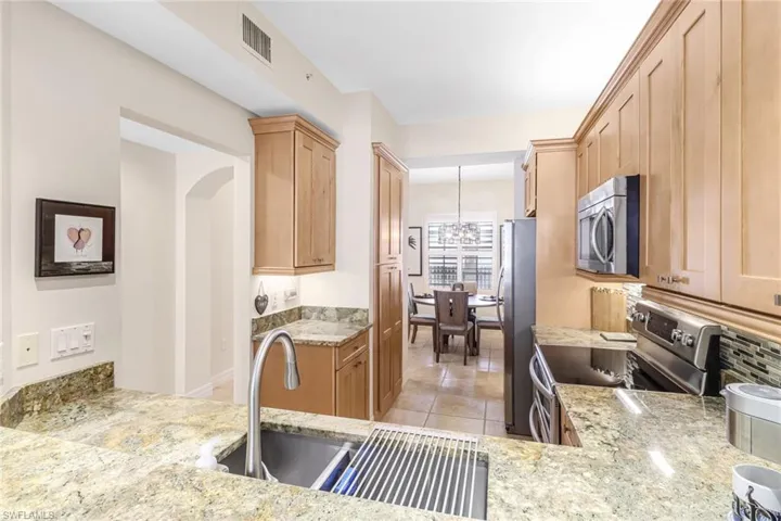 401  Bayfront  PL, Naples, FL 34102