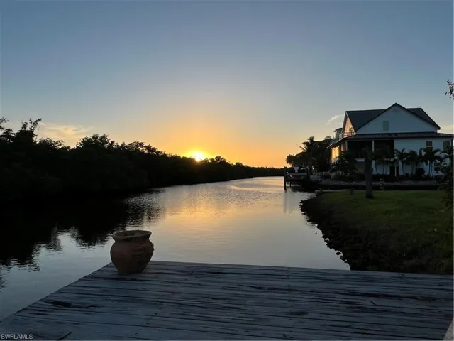 2 docks
