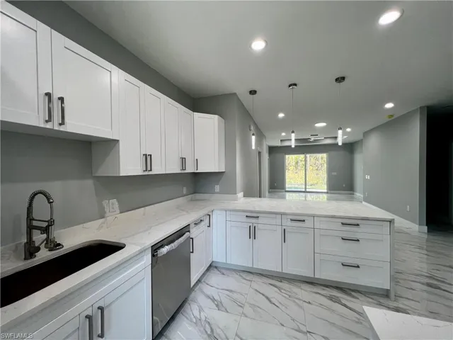 4372  16th SE AVE, Naples, FL 34117