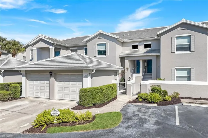 detached garage