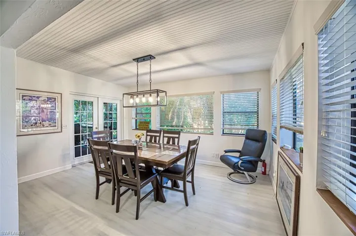 2490 Outrigger Ln, Naples, Florida 34104
