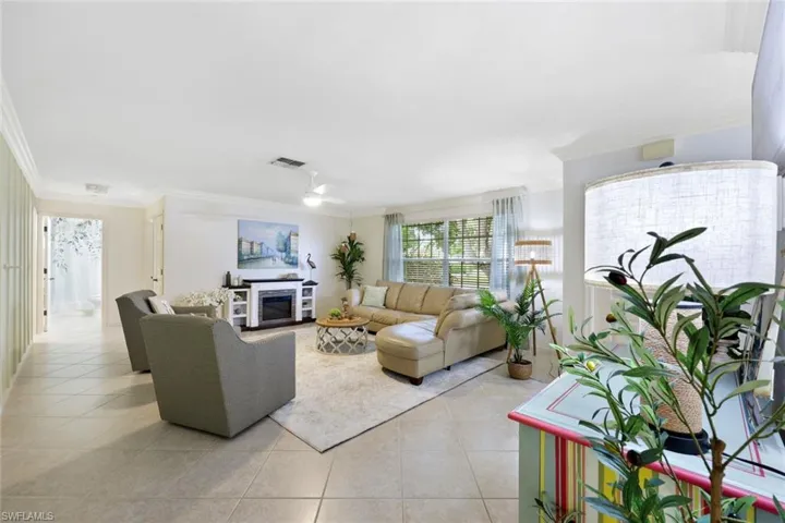 601 97th Ave N, Naples, Florida 34108