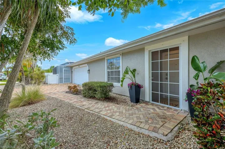 601 97th Ave N, Naples, Florida 34108
