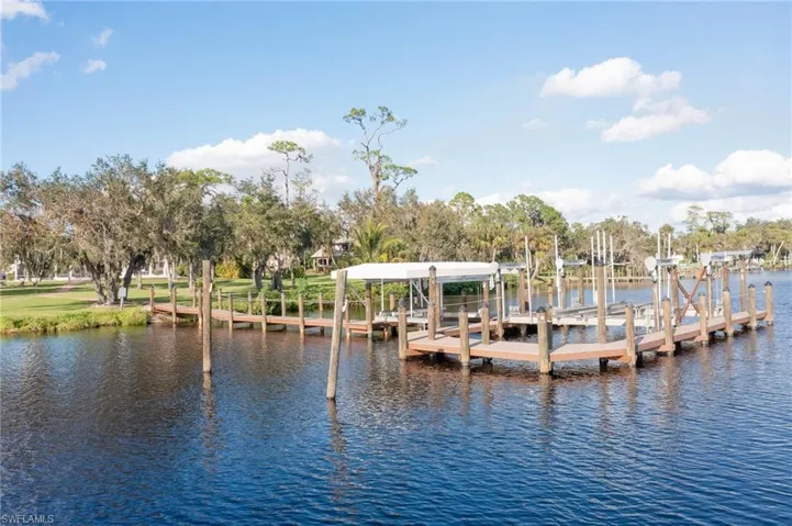 Lots of room for you water toys big and small. Deep water access on the Caloosahatchee and Direct Gulf Access plus access to Lake Okeechobee and the Atlantic Ocean/East Coast of Florida via the Lock system.