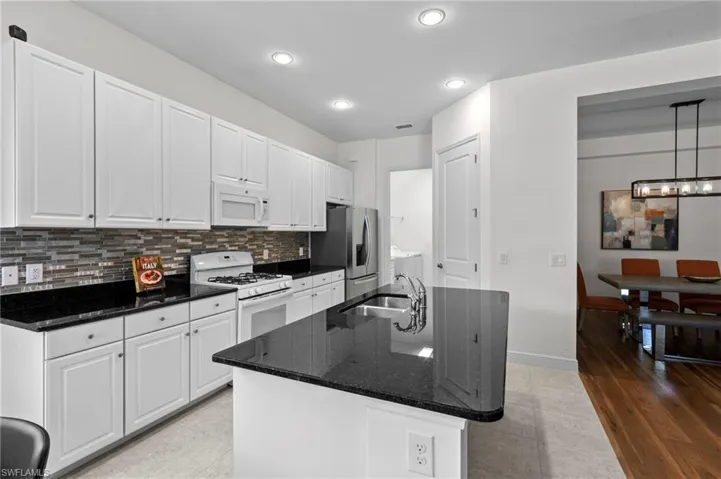 21299 Estero Vista Ct, Estero, Florida 33928
