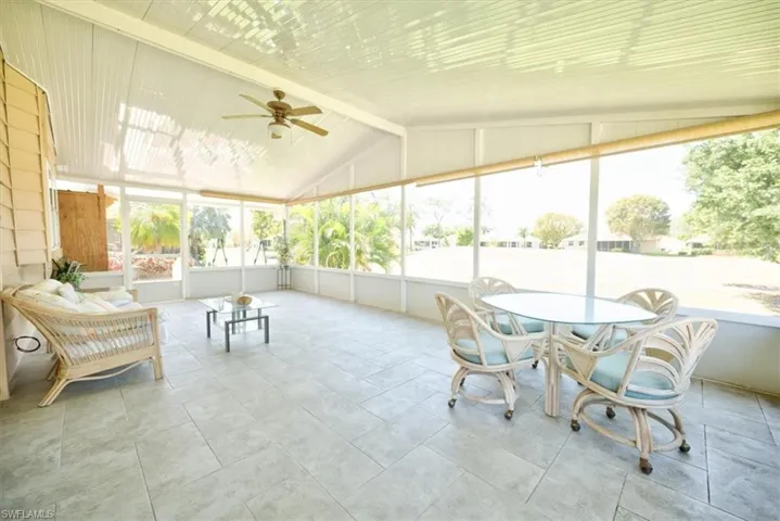 121  Belle Isle  CIR, Naples, FL 34112