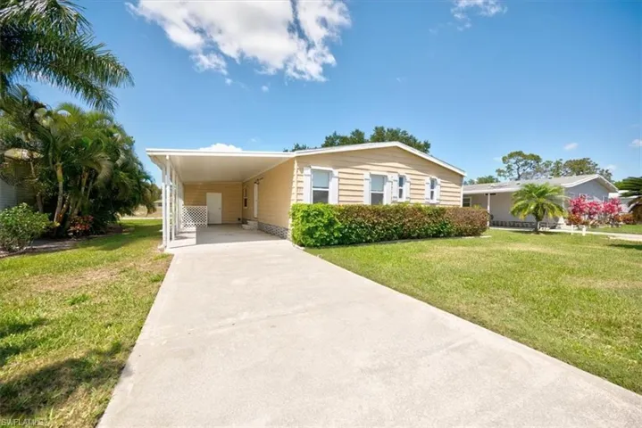 121  Belle Isle  CIR, Naples, FL 34112