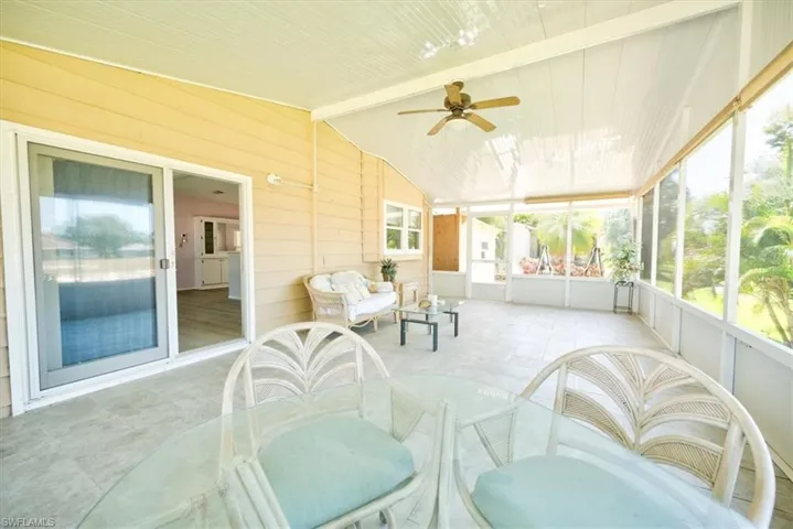 121  Belle Isle  CIR, Naples, FL 34112