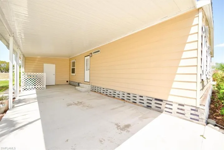 121  Belle Isle  CIR, Naples, FL 34112