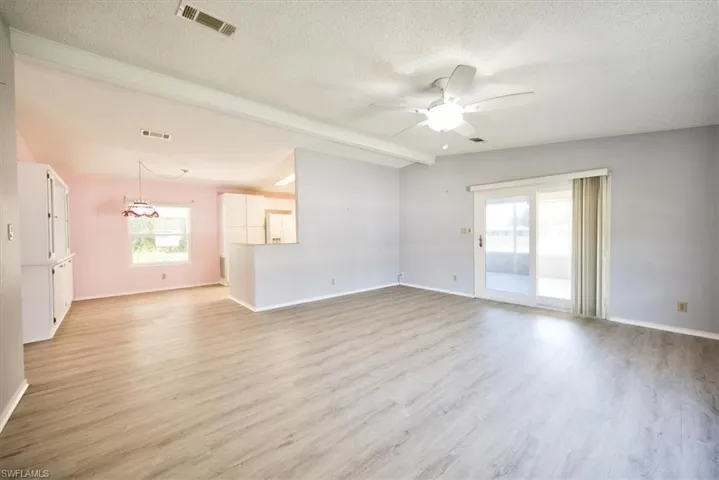 121  Belle Isle  CIR, Naples, FL 34112