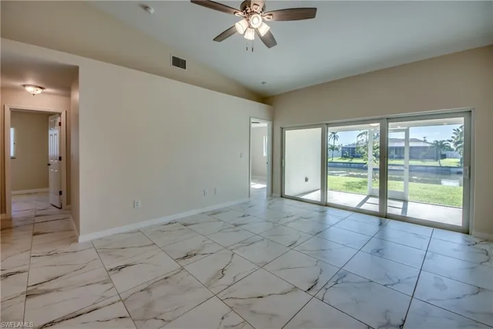 3421 Sw 15th Pl 3419, Cape Coral, Florida 33914