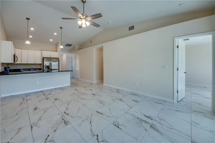 3421 Sw 15th Pl 3419, Cape Coral, Florida 33914