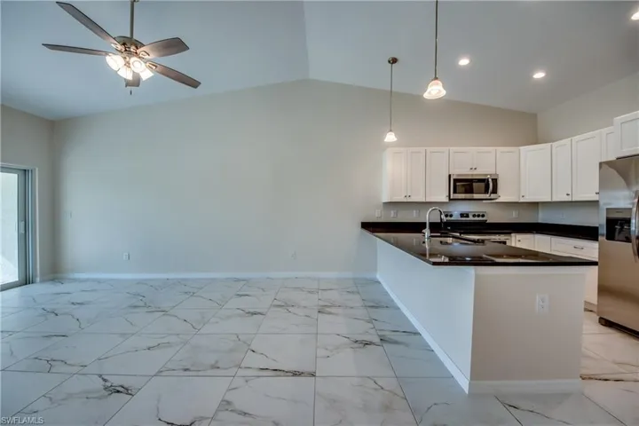 3421 Sw 15th Pl 3419, Cape Coral, Florida 33914