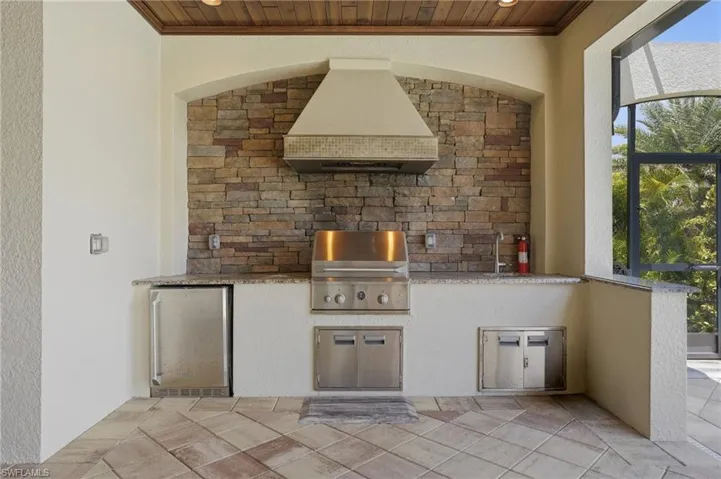 3266 Runaway Ln, Naples, Florida 34114