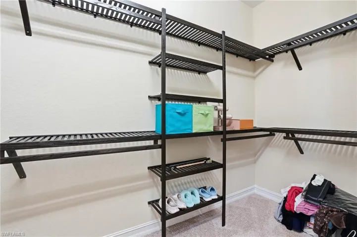3266 Runaway Ln, Naples, Florida 34114