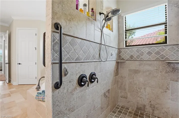 3266 Runaway Ln, Naples, Florida 34114