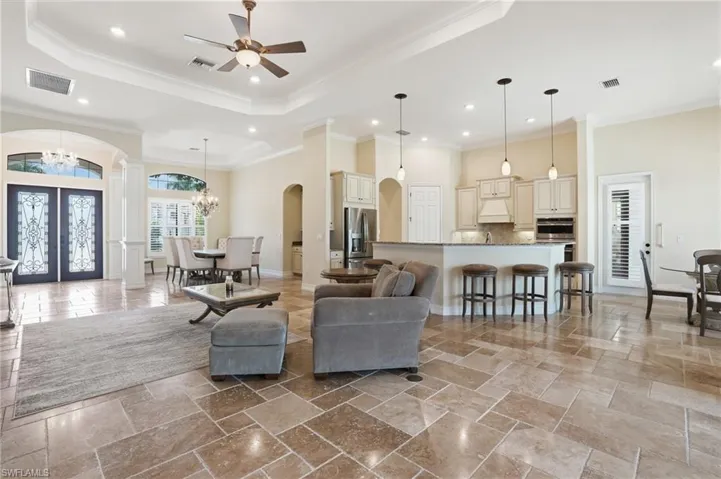 3266 Runaway Ln, Naples, Florida 34114