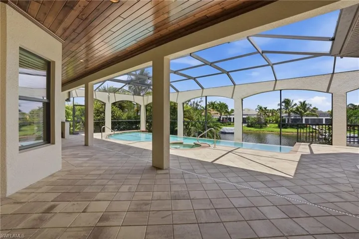 3266 Runaway Ln, Naples, Florida 34114