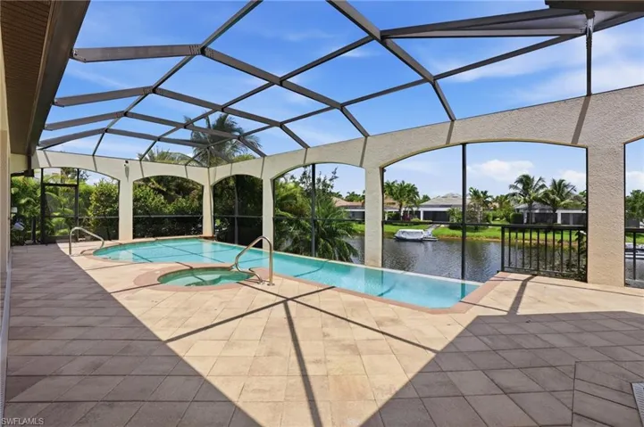 3266 Runaway Ln, Naples, Florida 34114