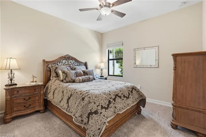 3266 Runaway Ln, Naples, Florida 34114