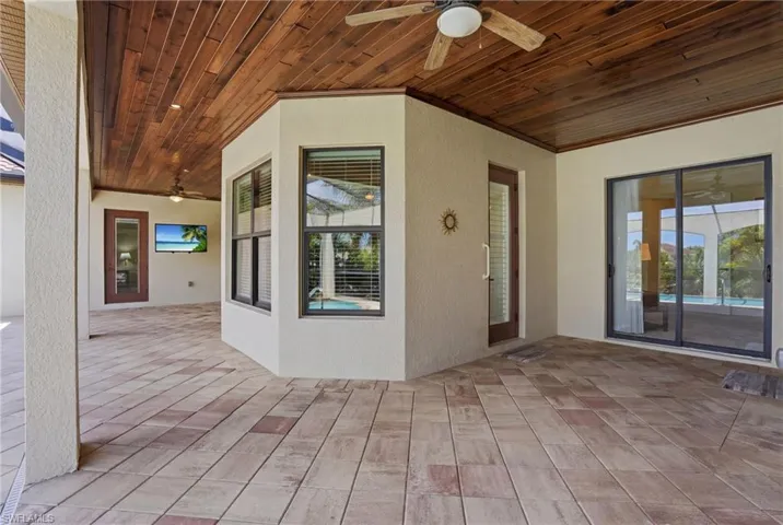 3266 Runaway Ln, Naples, Florida 34114