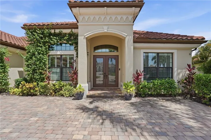 3266 Runaway Ln, Naples, Florida 34114