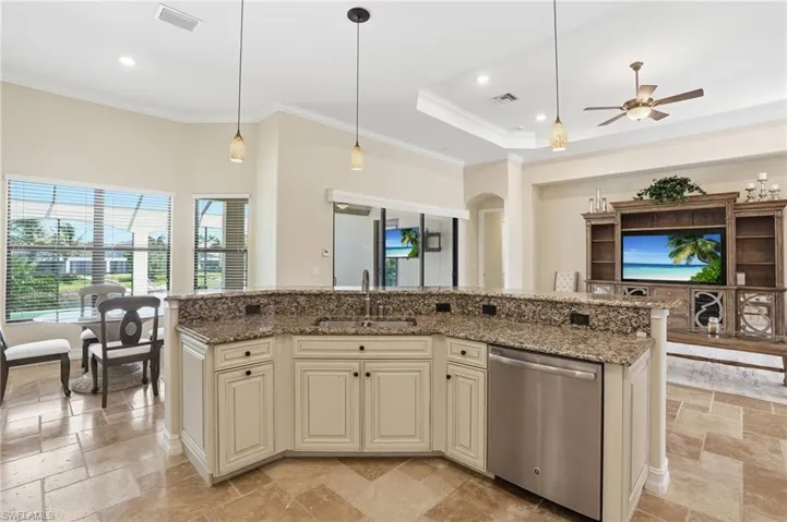 3266 Runaway Ln, Naples, Florida 34114