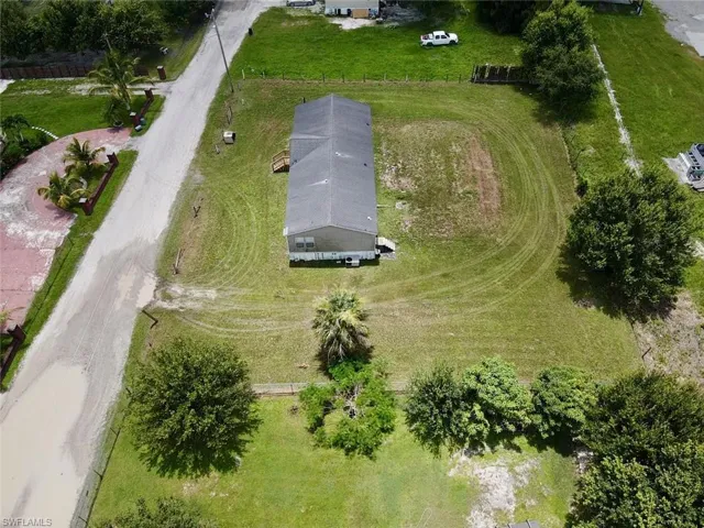 Drone / aerial view featuring a rural view