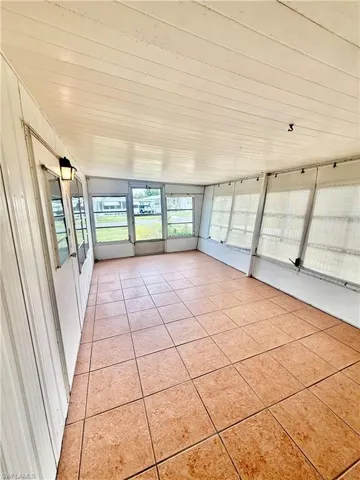 514 Monte Carlo Ln, Naples, Florida 34112