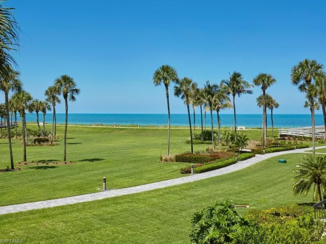 4551 Gulf Shore Blvd N 204, Naples, Florida 34103