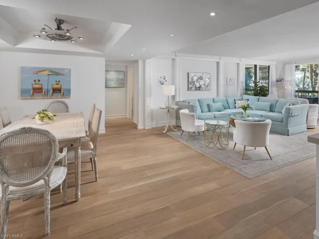 4551 Gulf Shore Blvd N 204, Naples, Florida 34103