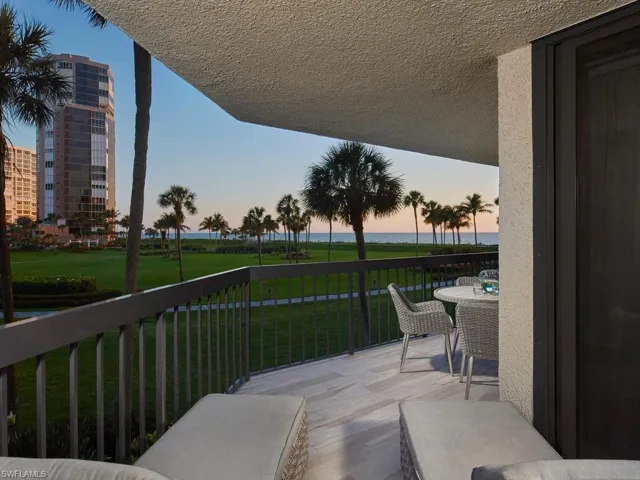 4551 Gulf Shore Blvd N 204, Naples, Florida 34103