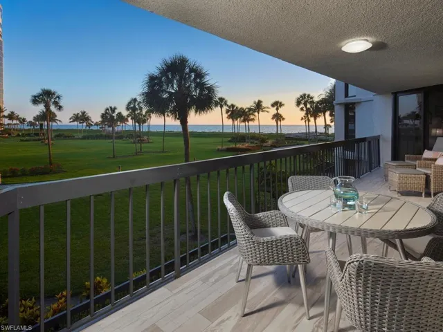 4551 Gulf Shore Blvd N 204, Naples, Florida 34103