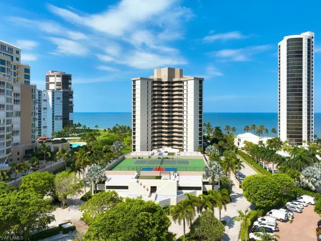 4551 Gulf Shore Blvd N 204, Naples, Florida 34103