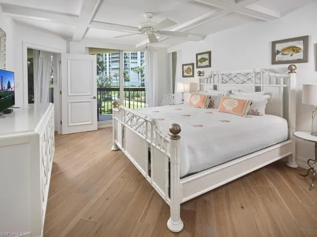 4551 Gulf Shore Blvd N 204, Naples, Florida 34103