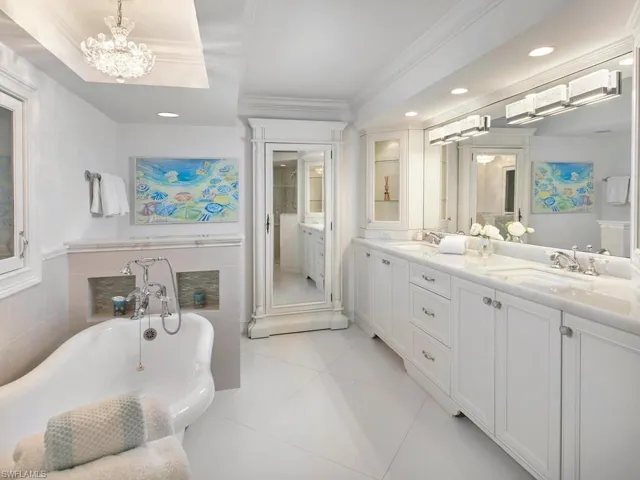 4551 Gulf Shore Blvd N 204, Naples, Florida 34103